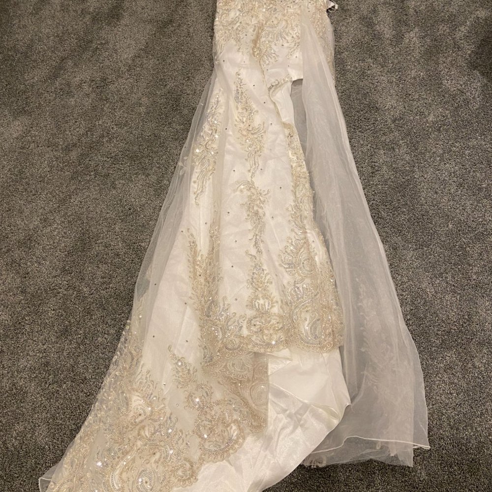 Wedding Dress by BabyOnline Gorgeous, slit on left side, never worn Beaded, Jewe